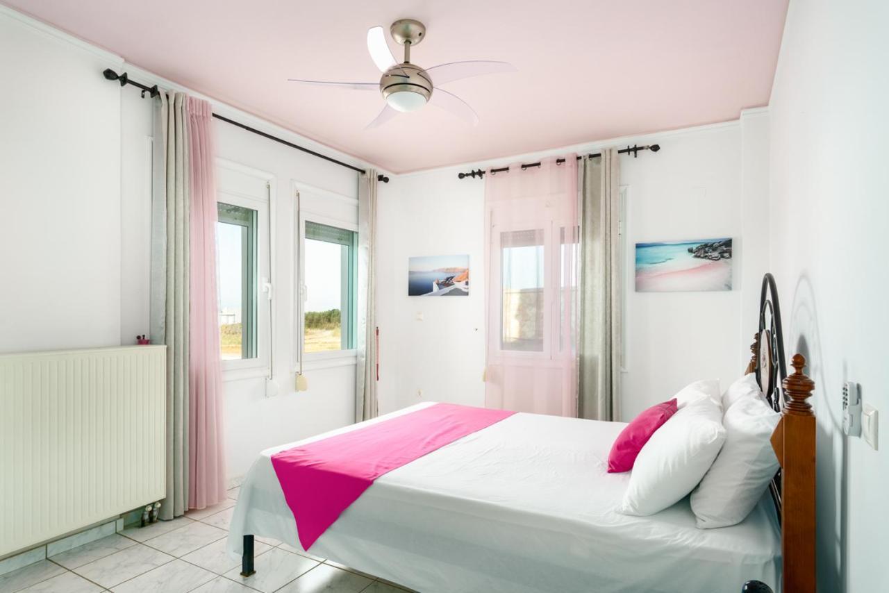 Family Big Apartment Next To The Sea 2-5 People Аципопуло Экстерьер фото